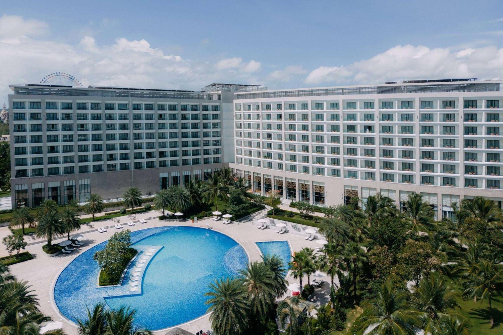 Wyndham Grand Phu Quoc Hotel Exterior foto